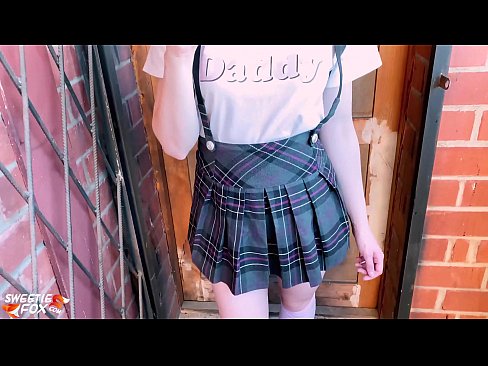 ❤️ Schoolgirl Mengisap penisnya dalam-dalam dan meniduri alih-alih kelas. Video anal di id.hentaibar-com.ru