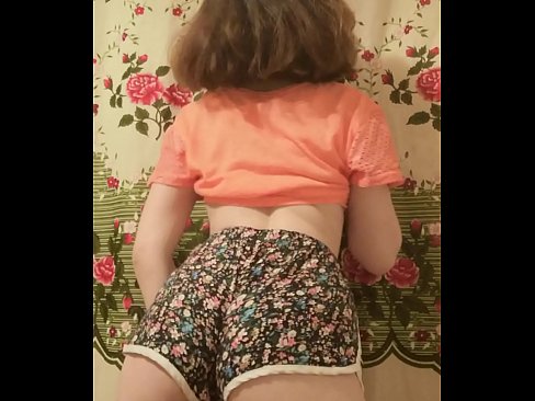 ❤️ Gadis muda seksi menanggalkan celana pendeknya di depan kamera Video anal di id.hentaibar-com.ru