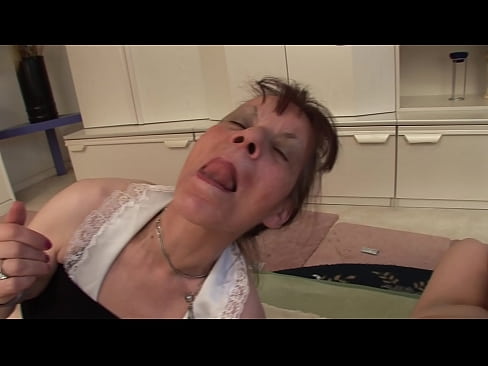 ❤️ Dua nenek dan satu kakek memiliki threesome Video anal di id.hentaibar-com.ru